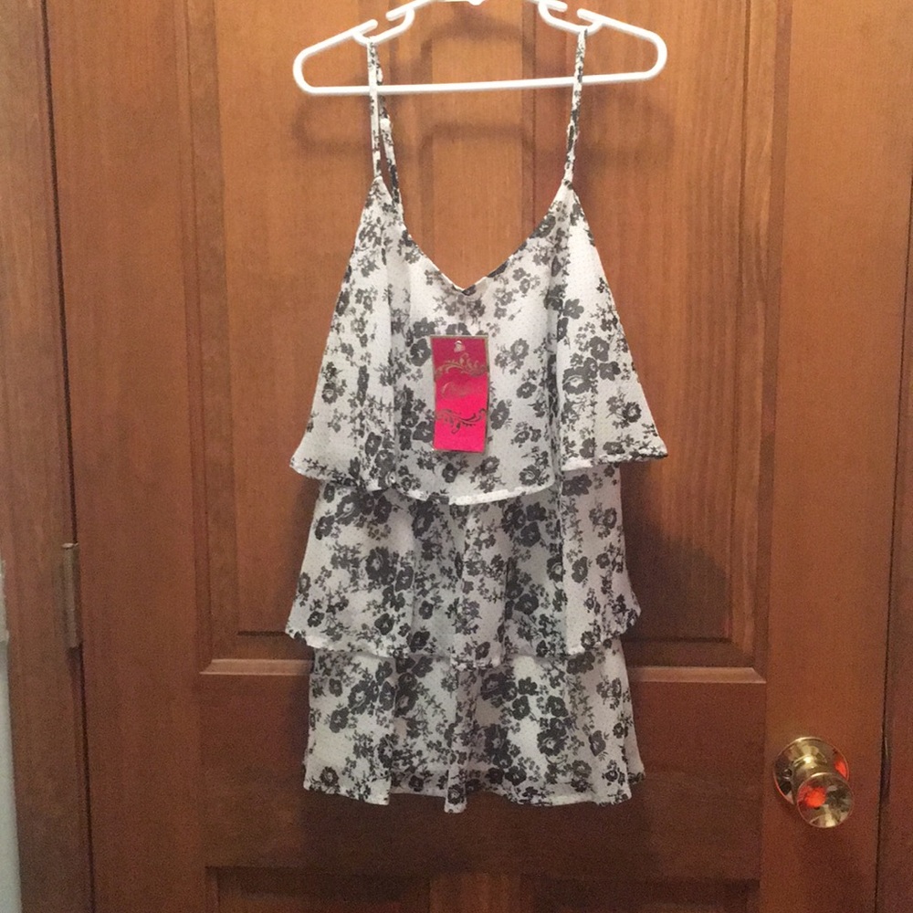 A Candie's floral printed ruffled tank top